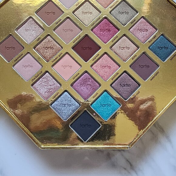 Tarte Lot-PINEAPPLE OF MY EYE & SWEET ESCAPE Palettes - Picture 8 of 10